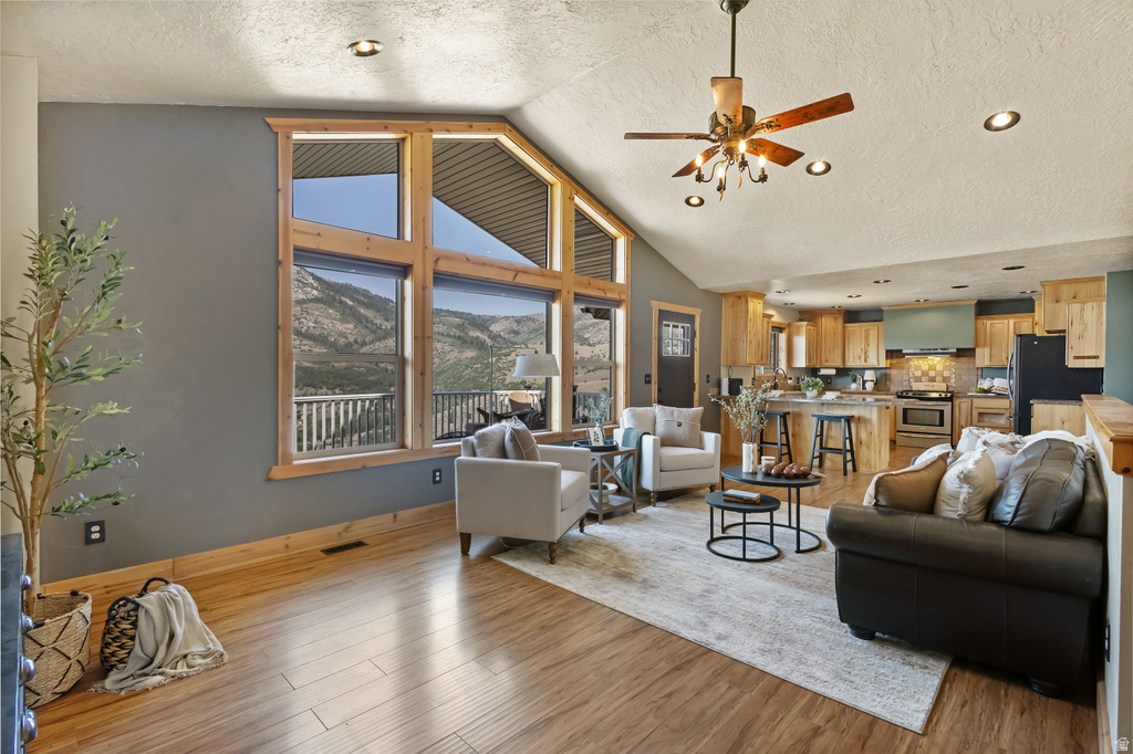 2013 N RIVER VIEW CIR Huntsville, UT 84317