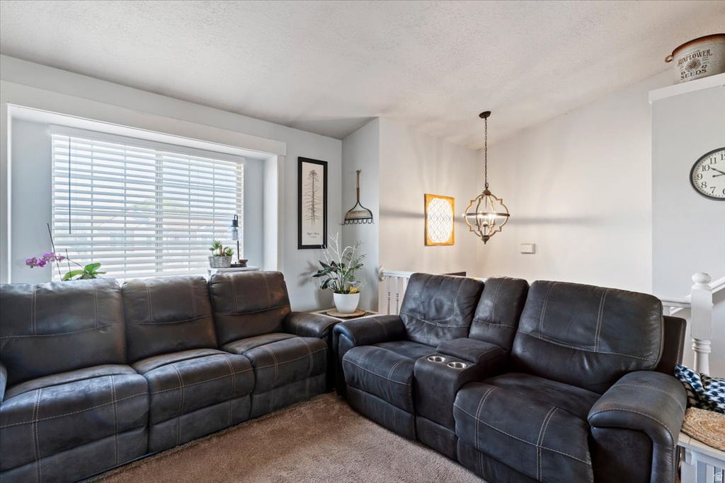 4259 W 5600 S Roy, UT 84067