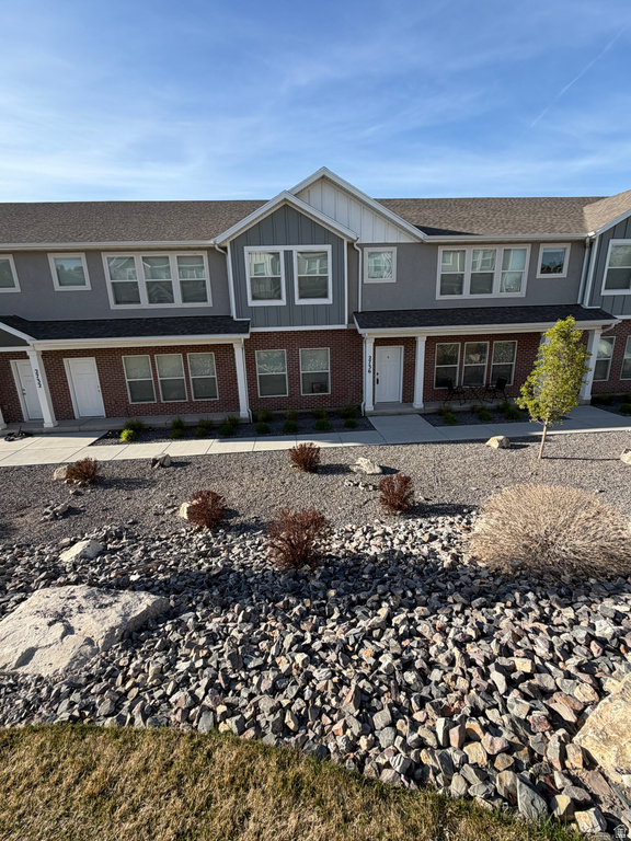 2736 E KISTLER ALY Eagle Mountain, UT 84005