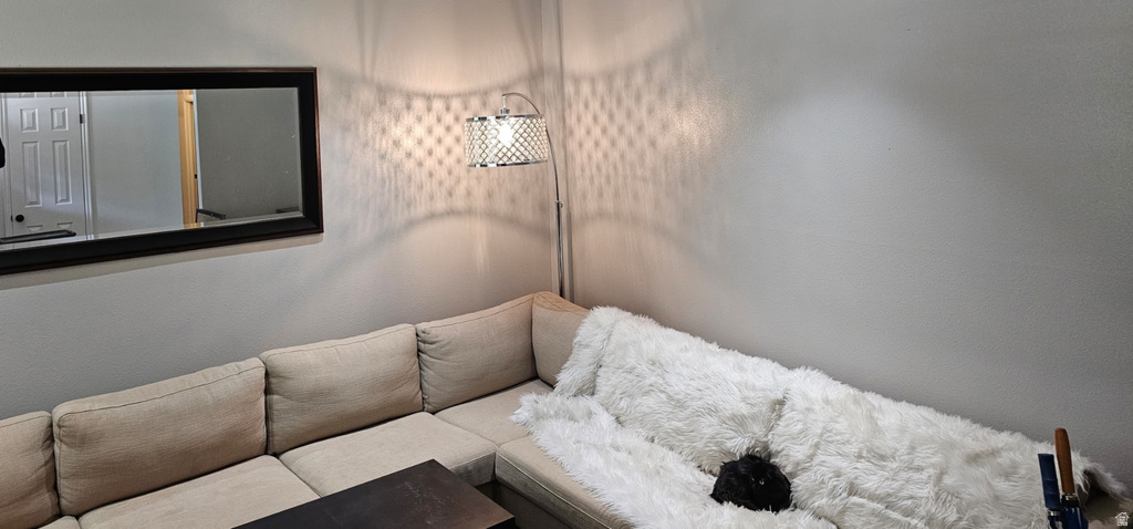 7152 S 2740 E Cottonwood Heights, UT 84121