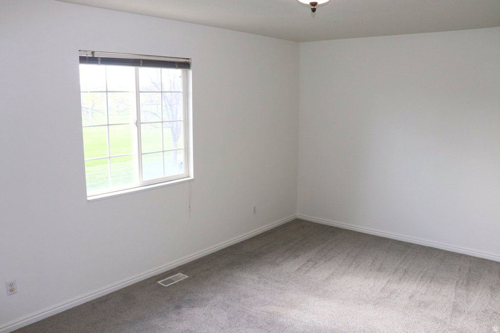 1555 S TALON DR Logan, UT 84321