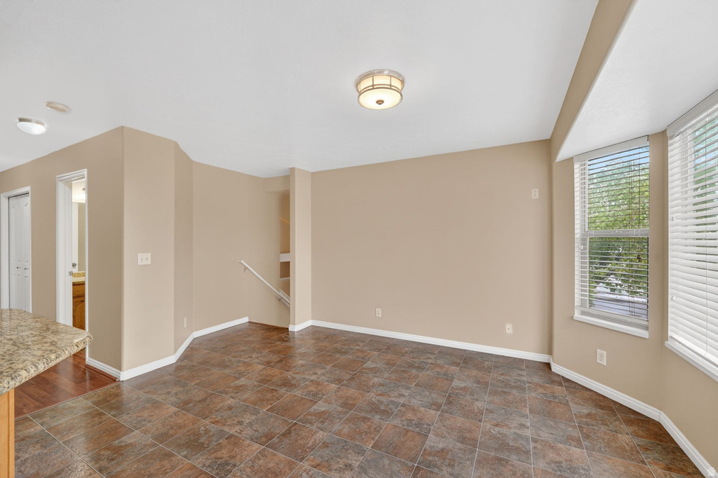 5367 RIDGE FLOWER WAY Salt Lake City, UT 84118