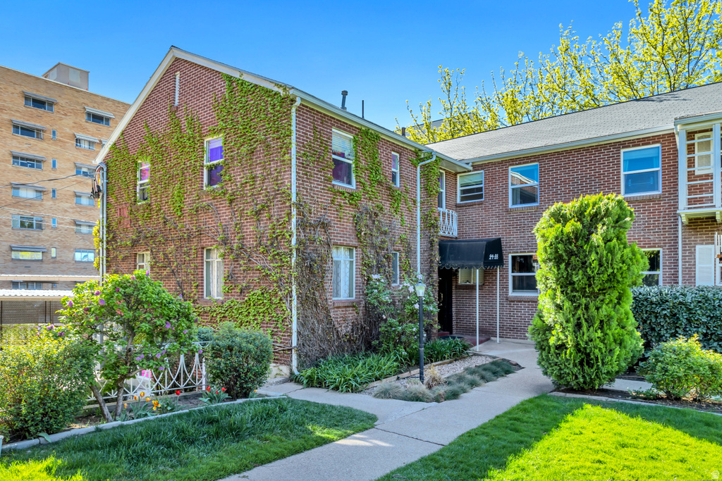 450 E 100 S #28 Salt Lake City, UT 84111