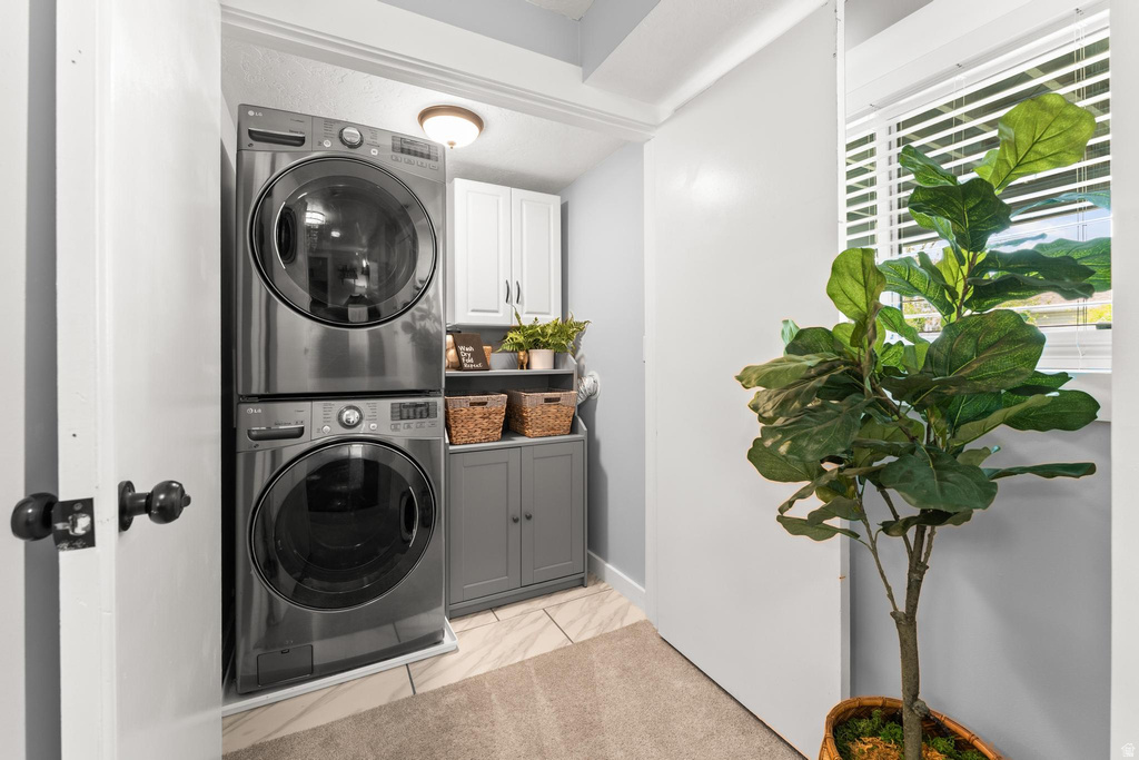 1769 E EDGECLIFF DR Sandy, UT 84092