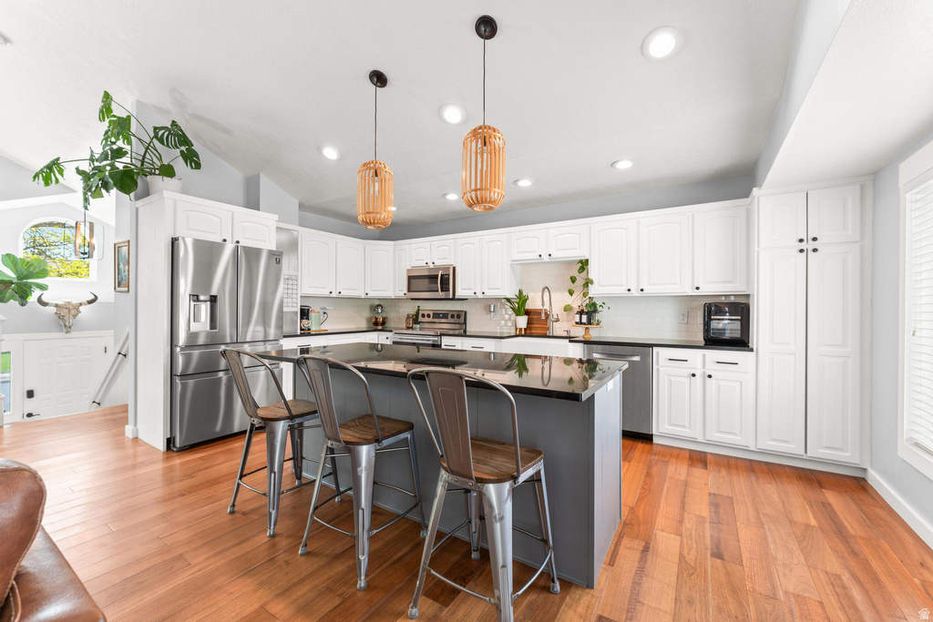 1769 E EDGECLIFF DR Sandy, UT 84092