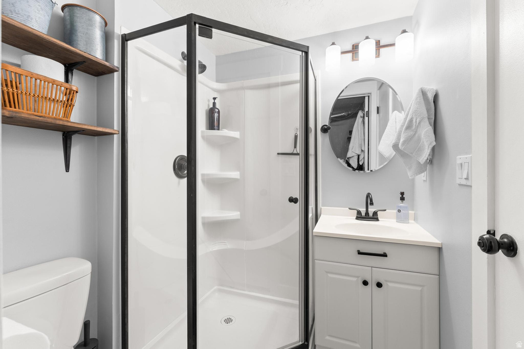 1769 E EDGECLIFF DR Sandy, UT 84092