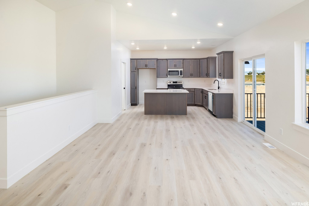 798 W 70 RES #85 Hyrum, UT 84319