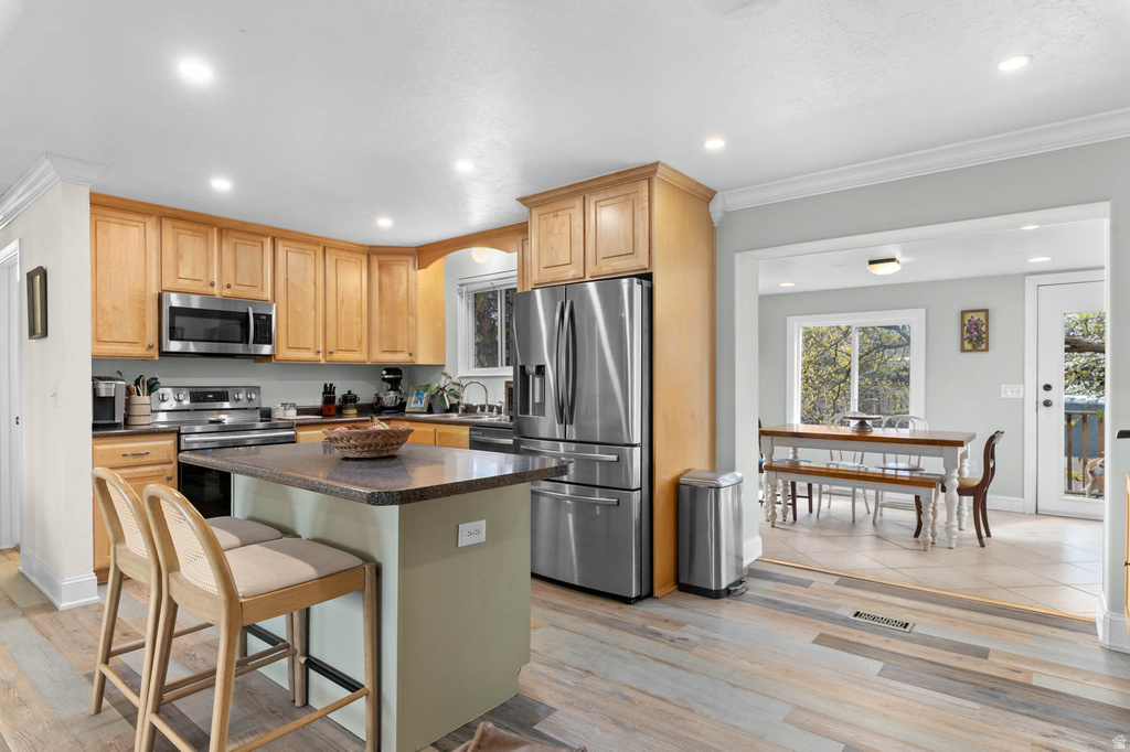 1758 E ABBEDALE LN Sandy, UT 84092