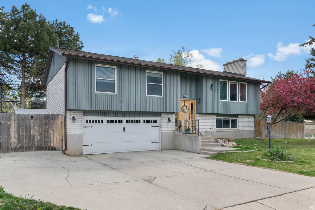 1758 E ABBEDALE LN Sandy, UT 84092