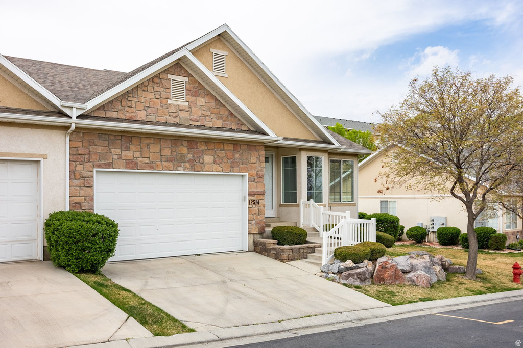 12514 S TITHING POINT DR Riverton, UT 84065