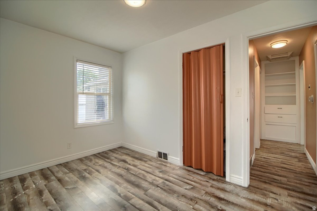 1453 S UTAHNA DR Salt Lake City, UT 84104