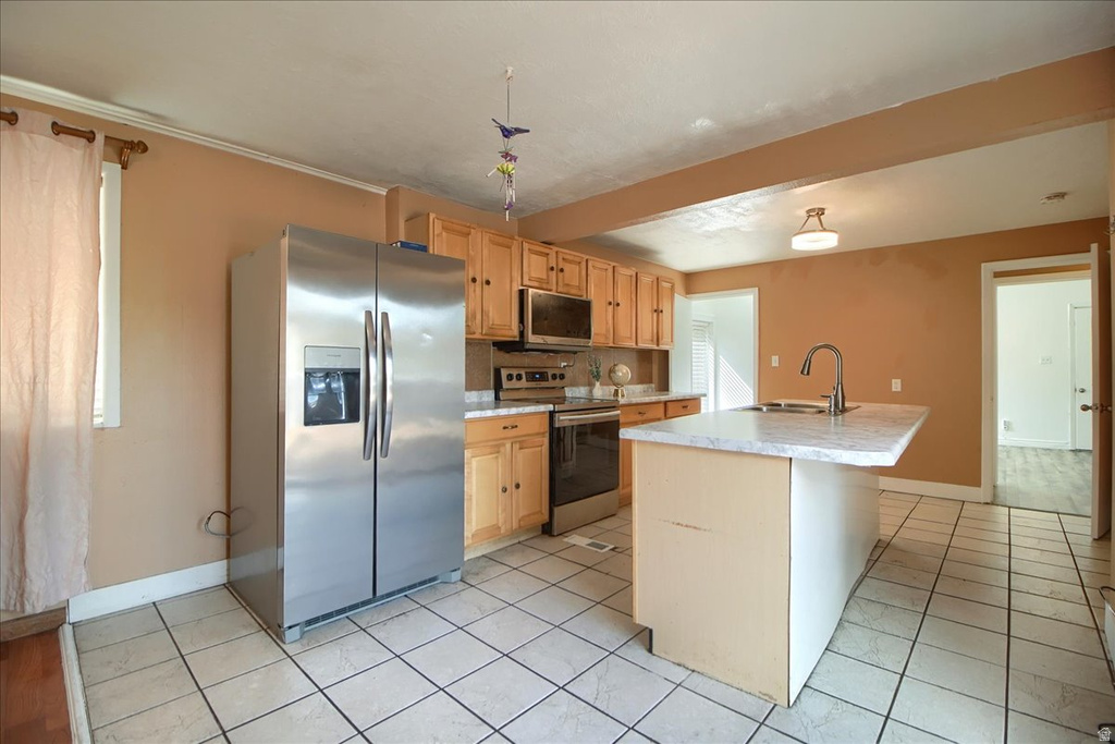 1453 S UTAHNA DR Salt Lake City, UT 84104