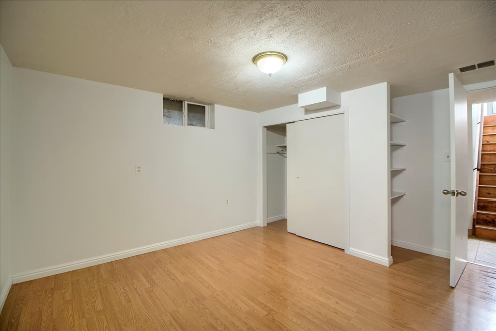 1453 S UTAHNA DR Salt Lake City, UT 84104