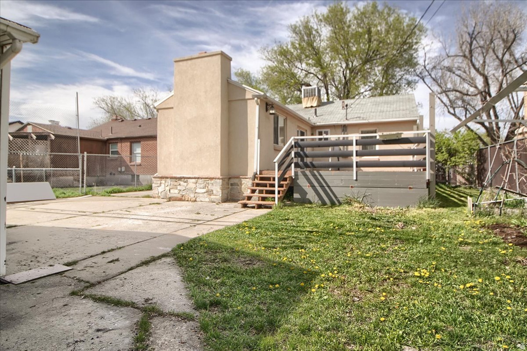 1453 S UTAHNA DR Salt Lake City, UT 84104