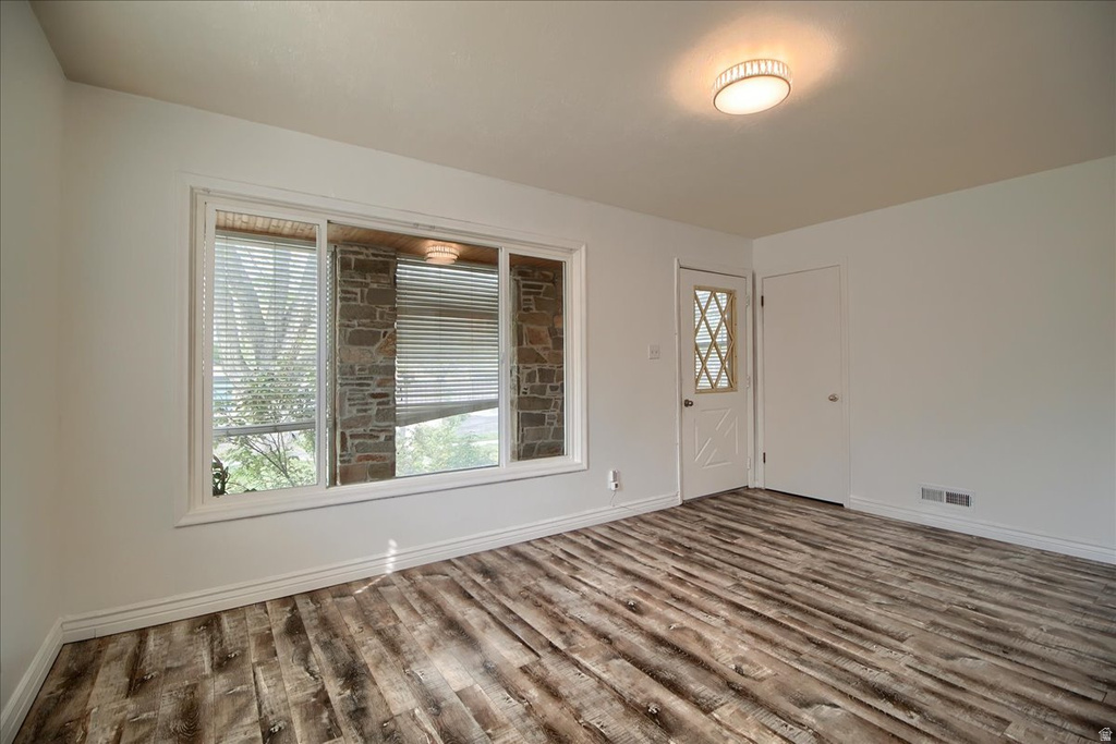 1453 S UTAHNA DR Salt Lake City, UT 84104