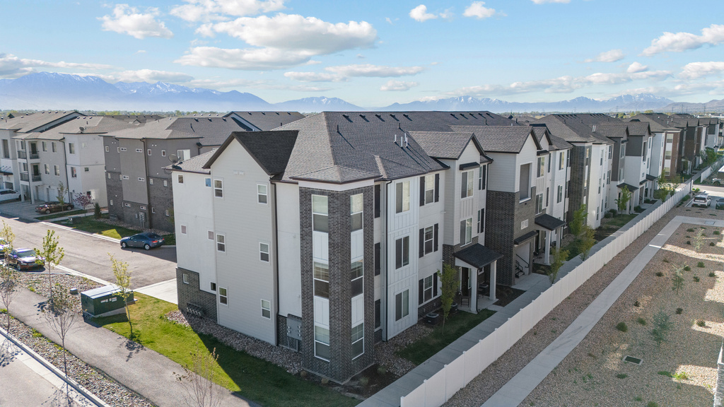 1997 N 3410 W #T302 Lehi, UT 84043