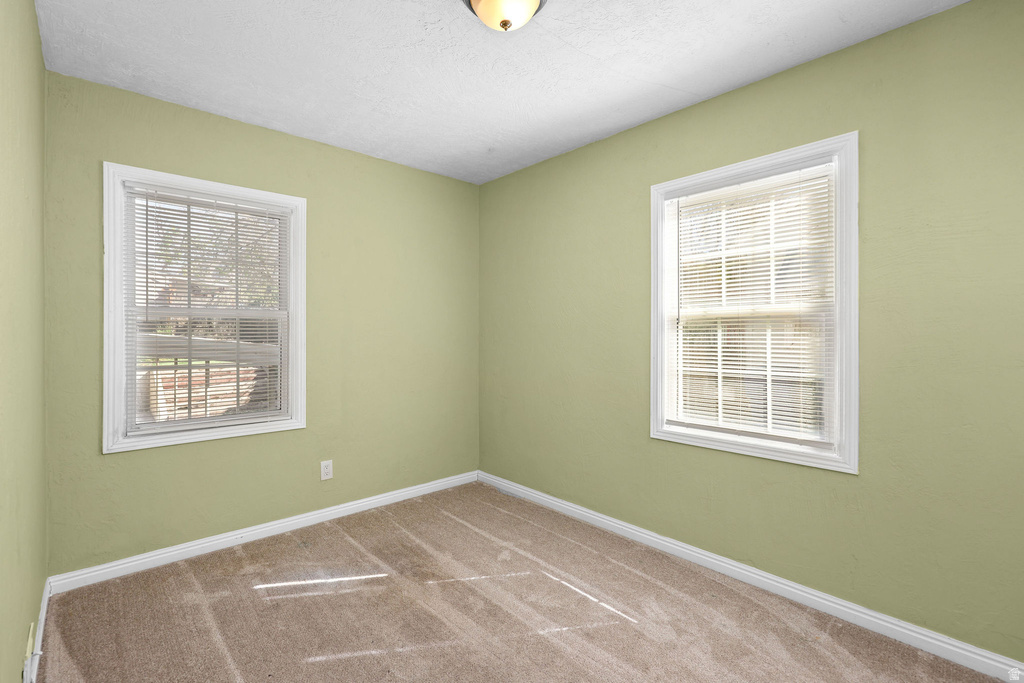 1302 E SWAN Ogden, UT 84401