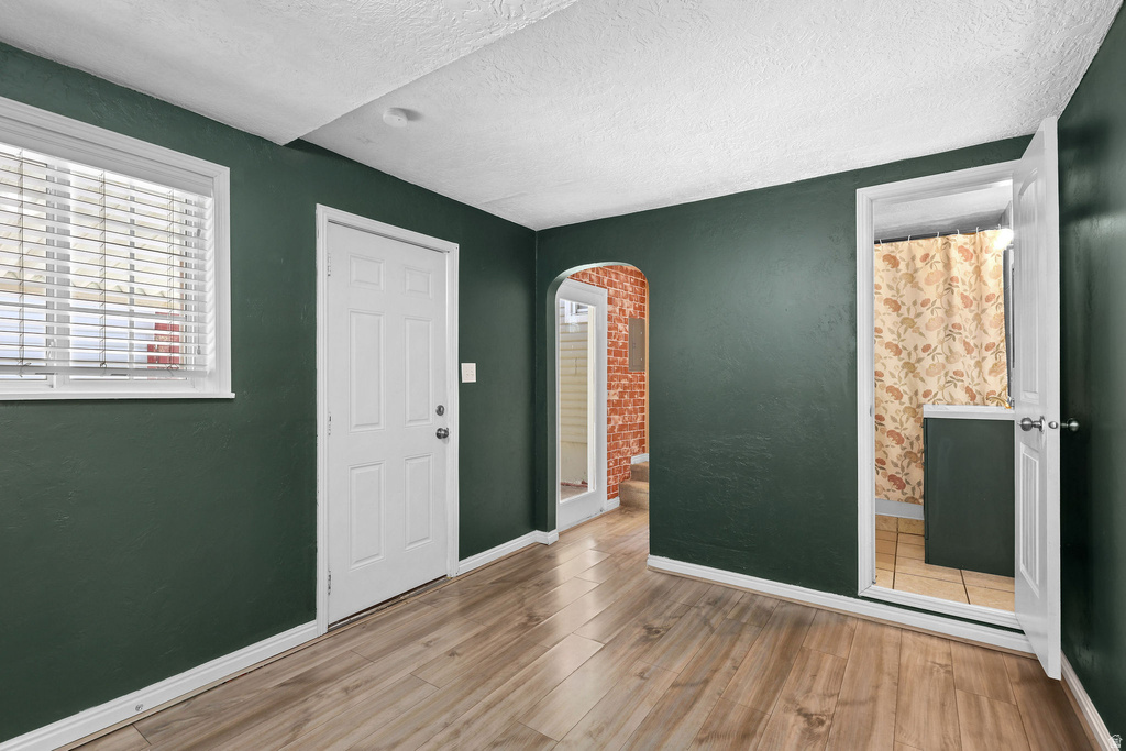 1302 E SWAN Ogden, UT 84401