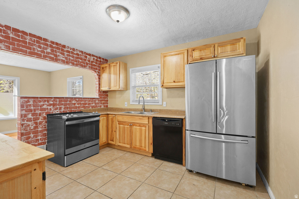 1302 E SWAN Ogden, UT 84401