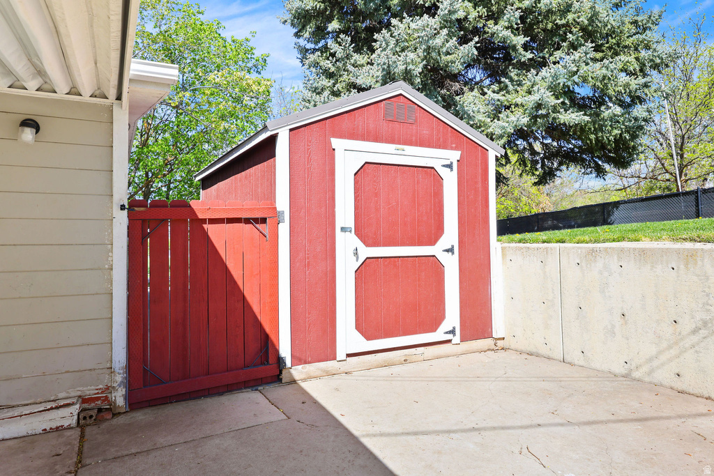 1302 E SWAN Ogden, UT 84401