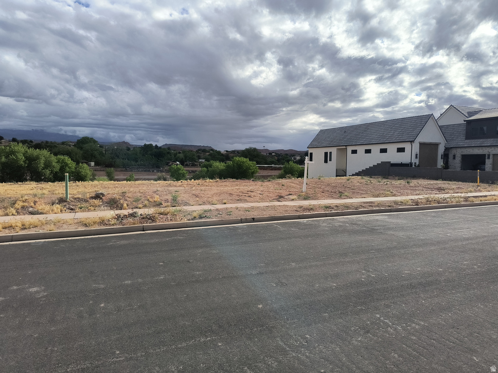 1380 N SYCAMORE DR Santa Clara, UT 84765