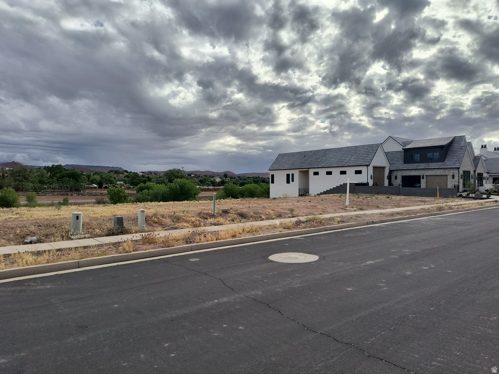 1380 N SYCAMORE DR Santa Clara, UT 84765