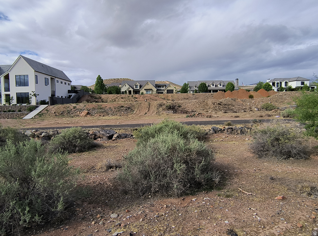 1380 N SYCAMORE DR Santa Clara, UT 84765