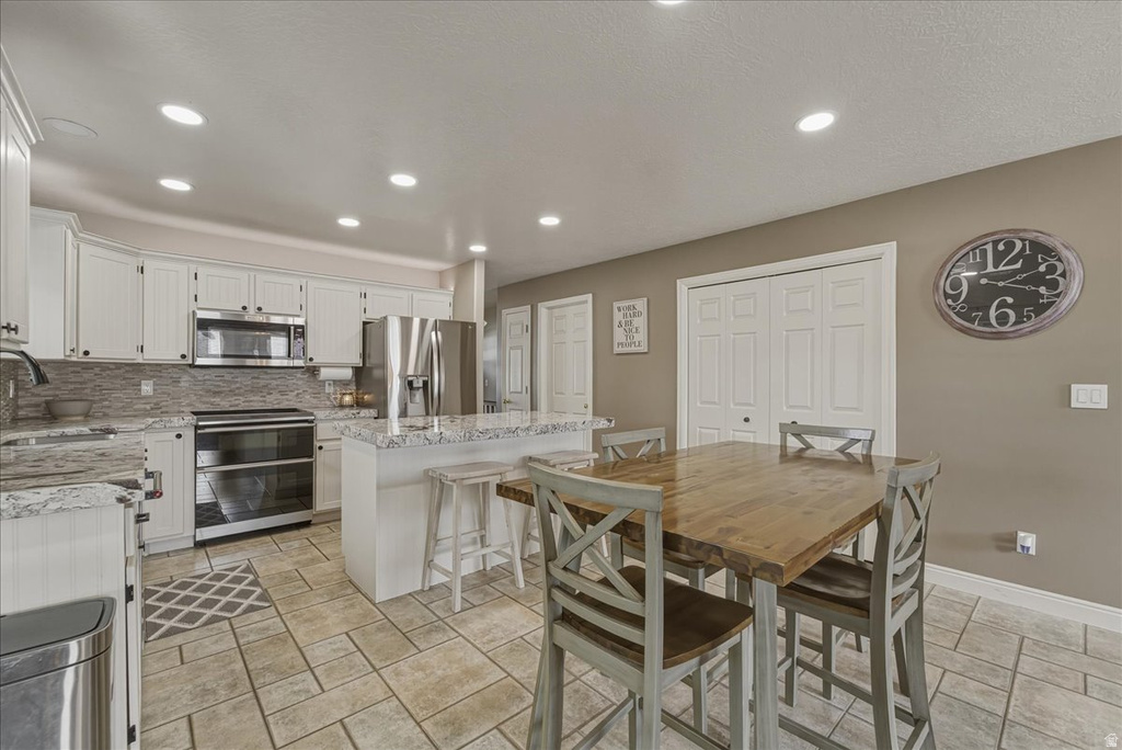 4521 W CARRIAGE LN Cedar Hills, UT 84062