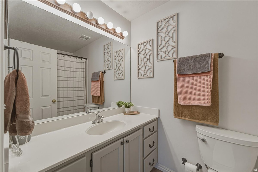 4521 W CARRIAGE LN Cedar Hills, UT 84062