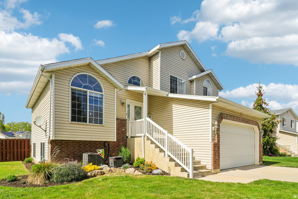 2119 N 2360 W Clinton, UT 84015