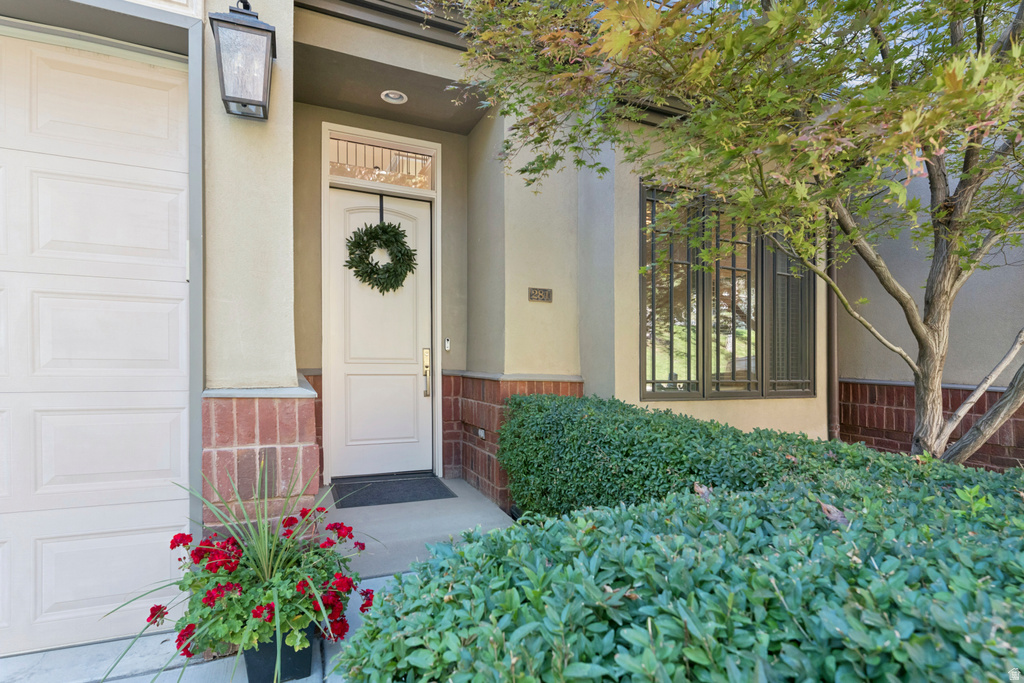 281 N ALMOND ST Salt Lake City, UT 84103