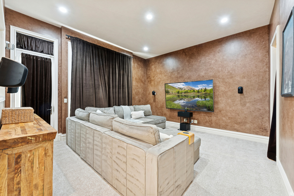 281 N ALMOND ST Salt Lake City, UT 84103