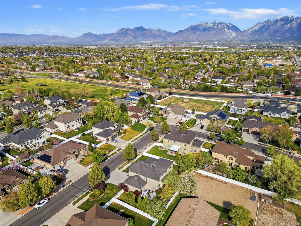 3257 W STOKER CV South Jordan, UT 84095