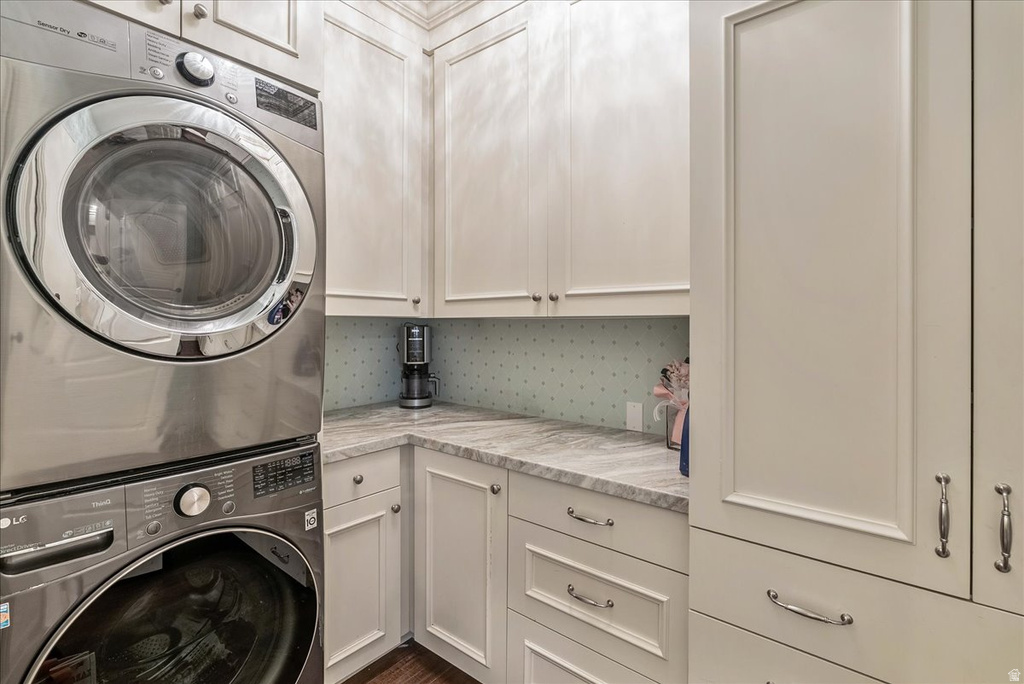 1095 E MARIWOOD CIR North Salt Lake, UT 84054