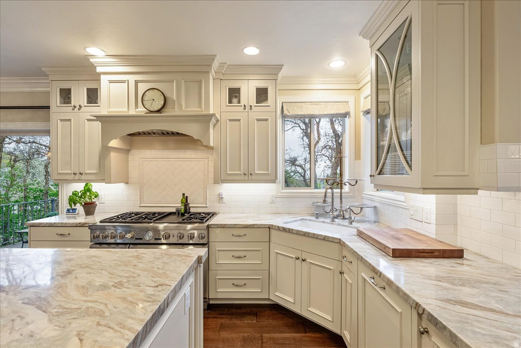 1095 E MARIWOOD CIR North Salt Lake, UT 84054