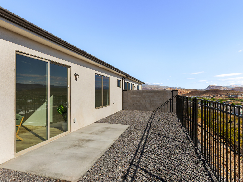 2046 W 320 S Hurricane, UT 84737