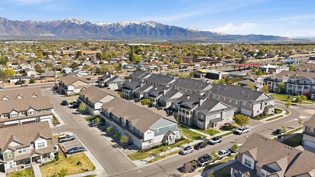 5658 W ISLAND RIDGE DR West Valley City, UT 84118