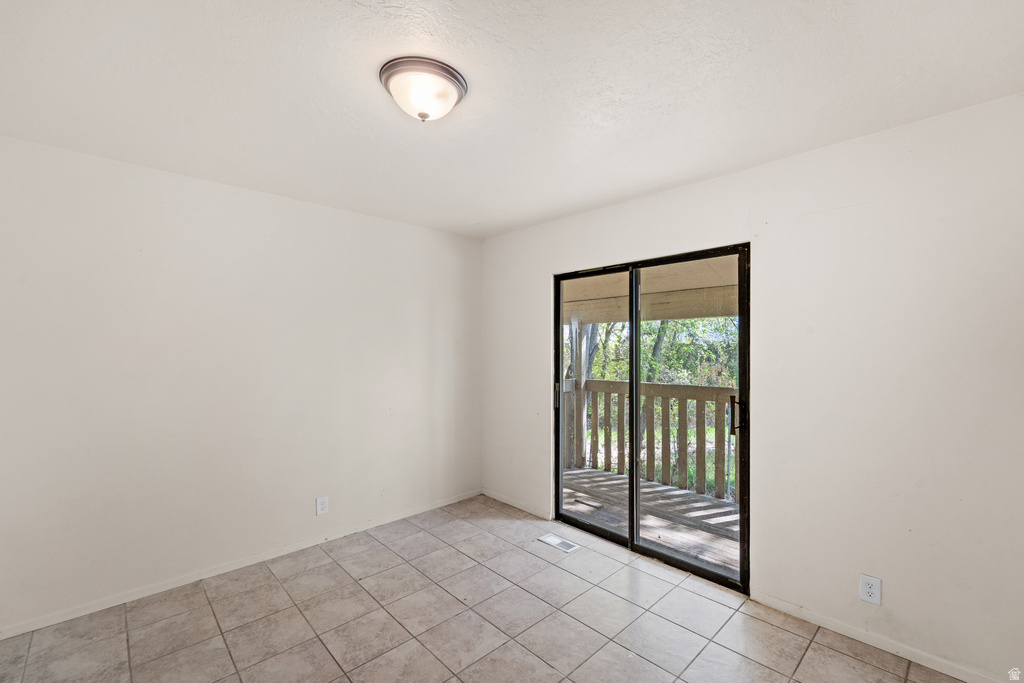 666 E LARCHWOOD DR Midvale, UT 84047