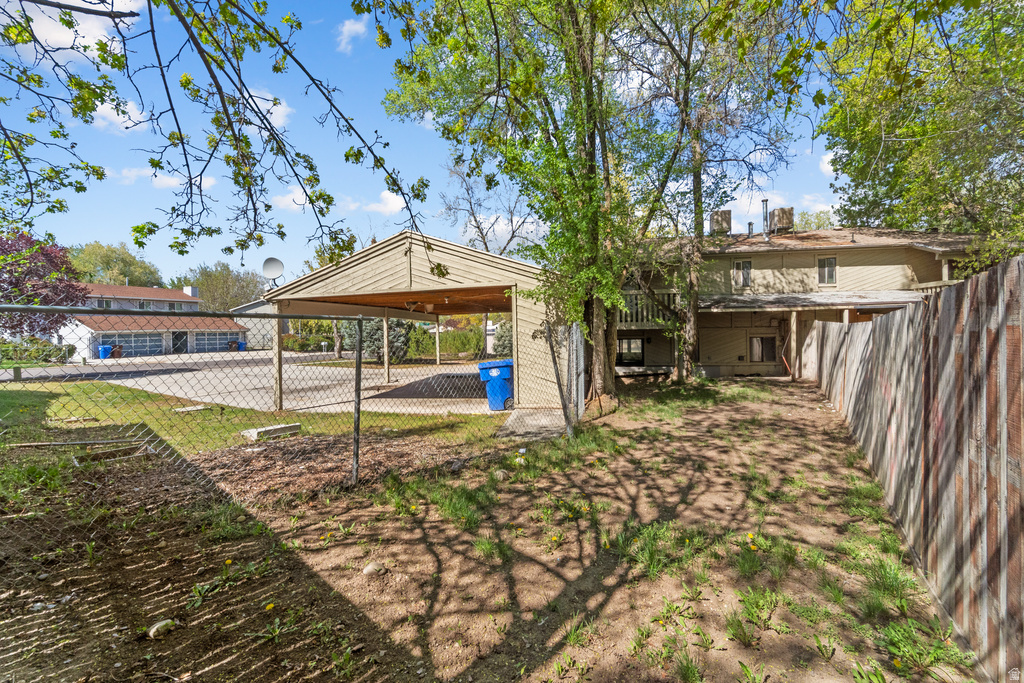 666 E LARCHWOOD DR Midvale, UT 84047