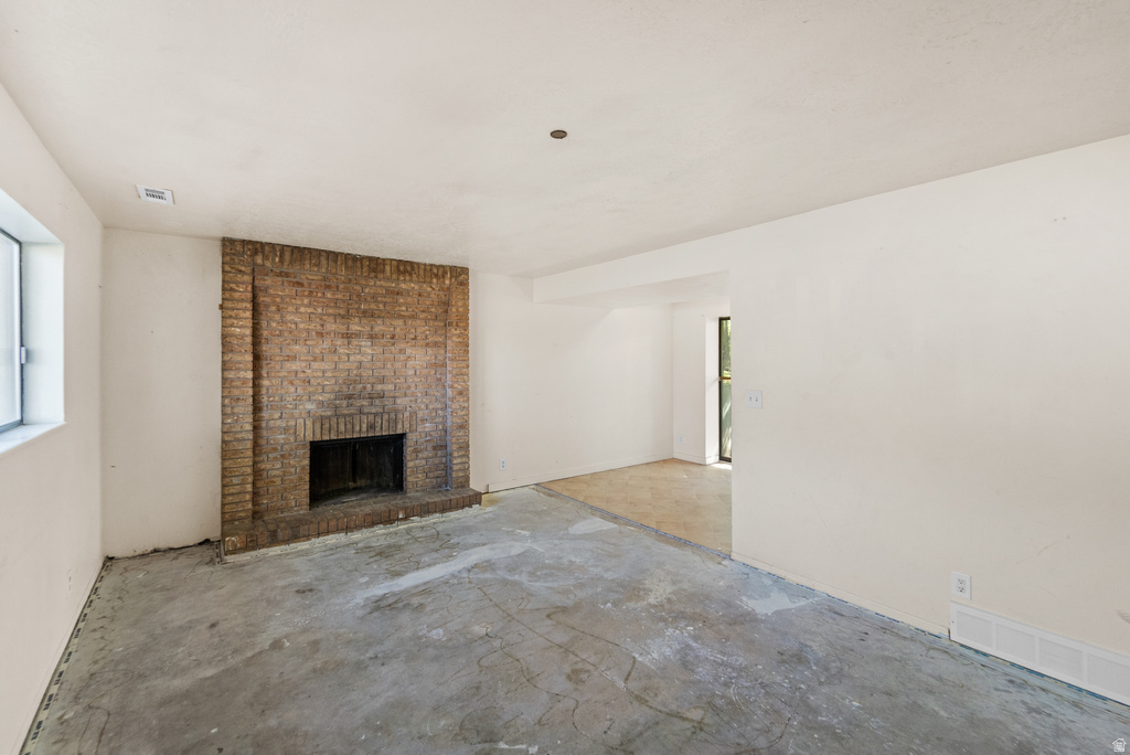 666 E LARCHWOOD DR Midvale, UT 84047