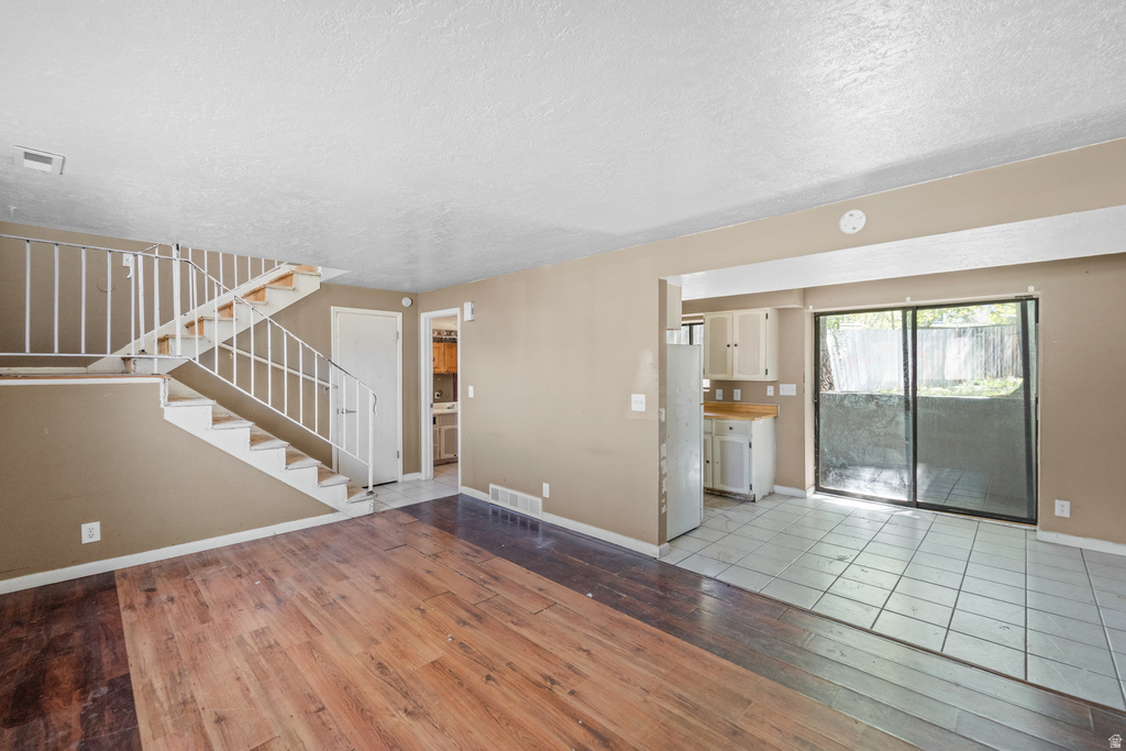 666 E LARCHWOOD DR Midvale, UT 84047