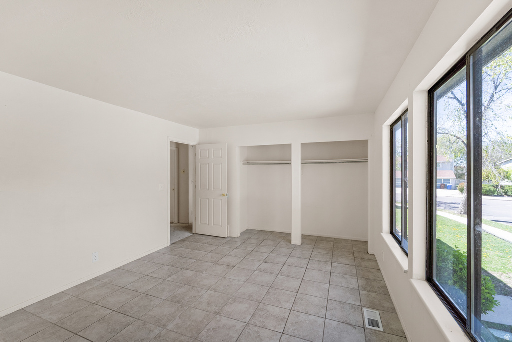 666 E LARCHWOOD DR Midvale, UT 84047