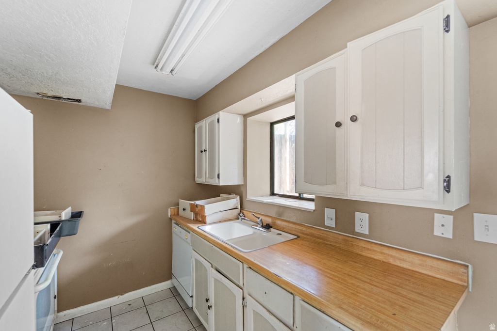 666 E LARCHWOOD DR Midvale, UT 84047