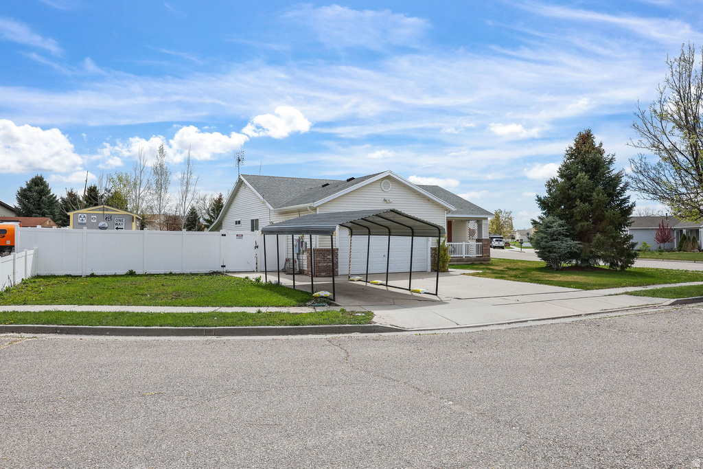 5048 S 4000 W Roy, UT 84067