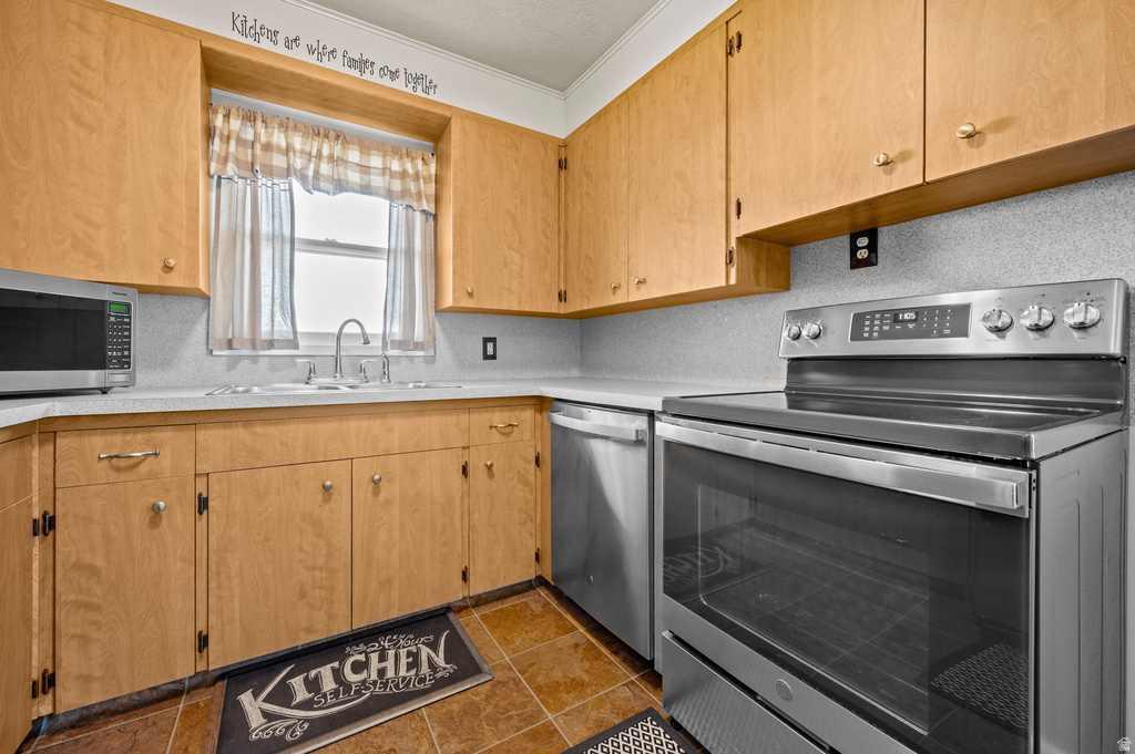 1330 E 7TH ST Ogden, UT 84404