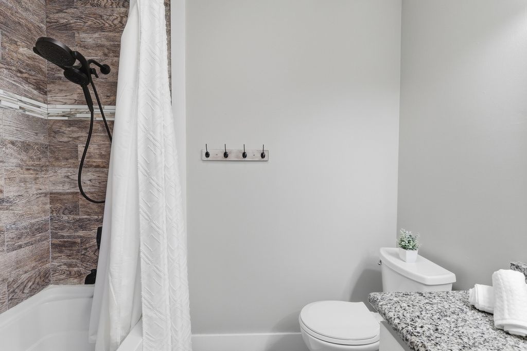 2470 N 450 W Harrisville, UT 84414