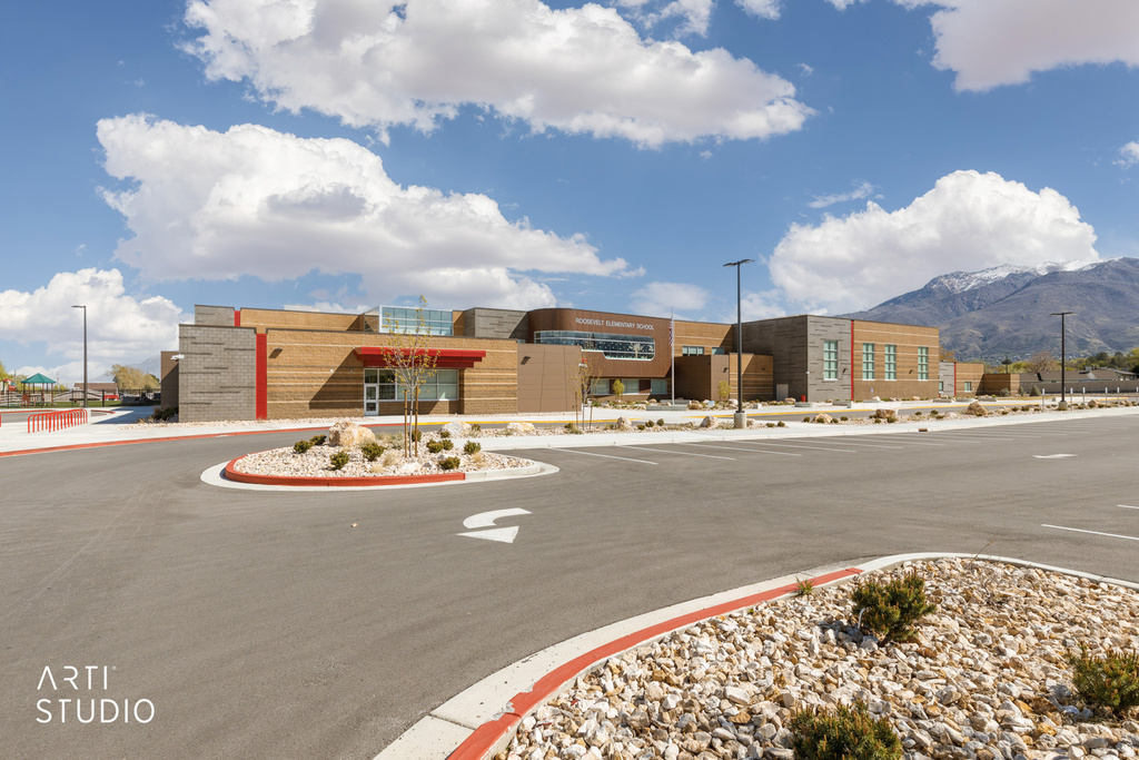 5033 S 150 E Washington Terrace, UT 84405