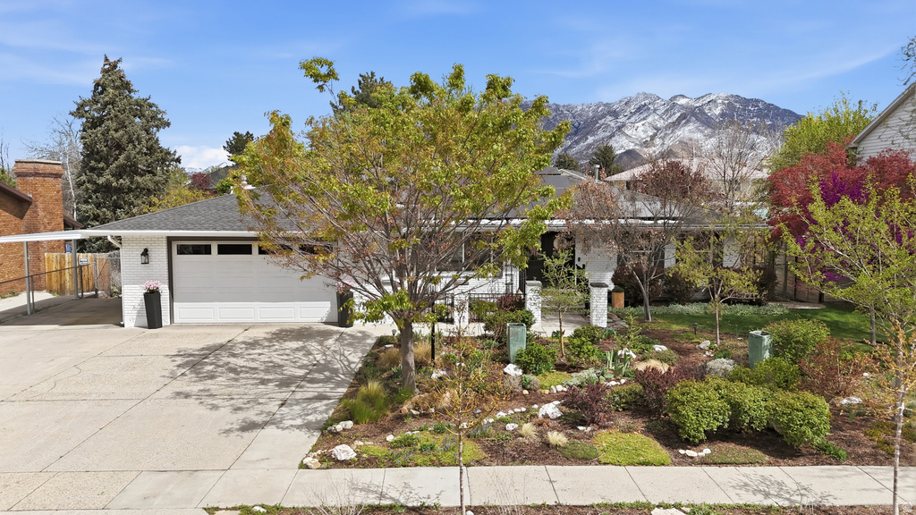 1893 E VISCOUNTI DR Sandy, UT 84093