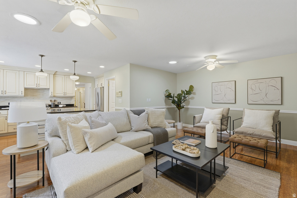 1893 E VISCOUNTI DR Sandy, UT 84093