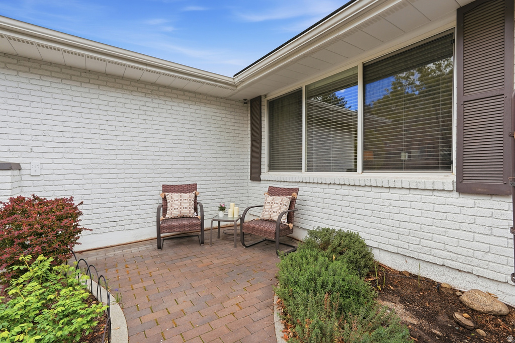 1893 E VISCOUNTI DR Sandy, UT 84093